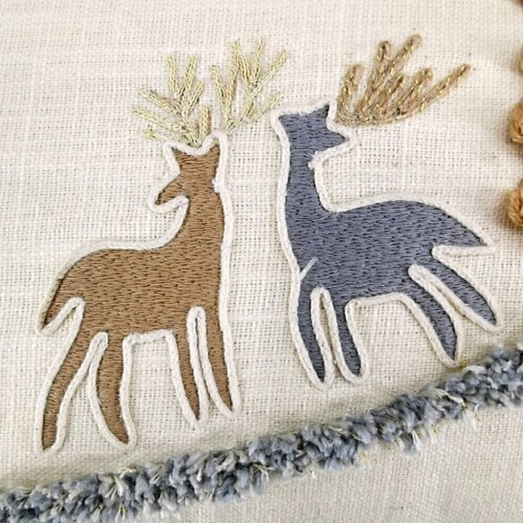 Winter Wonderland EUC White Glittery Accent Pillow - Picture 4 of 10